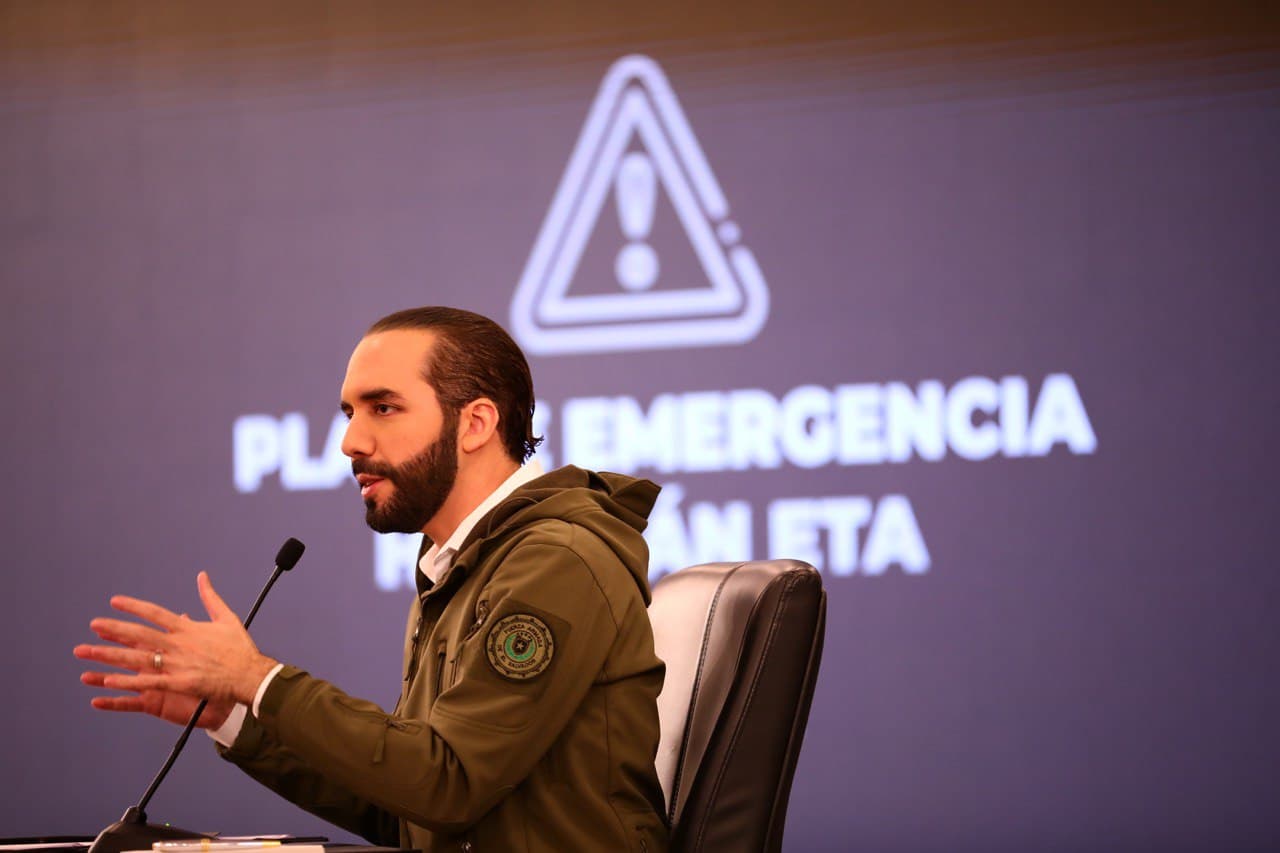 Alcaldes rechazan usar los $75 millones para emergencia por Eta y exigen pago del FODES