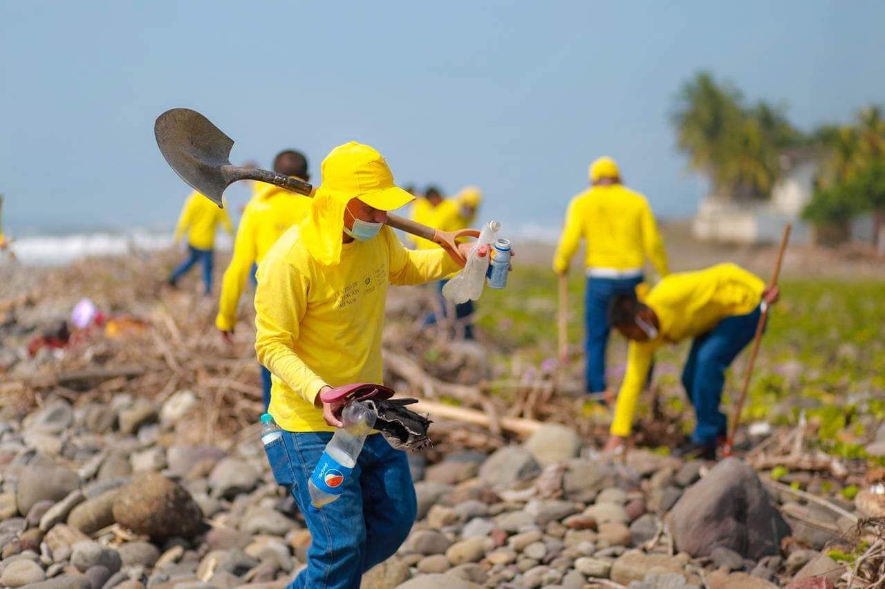 100 comunidades han sido beneficiadas con trabajos de reos en fase de  confianza - Presidencia de la República de El Salvador