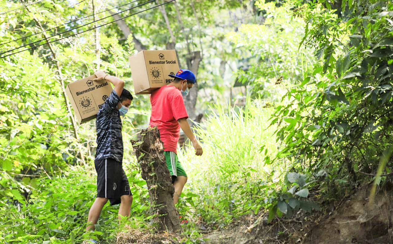 Gobierno continúa con entrega de paquetes alimentarios en municipios de San Salvador